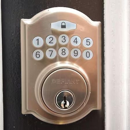 Riz Khan Peaceful Mississauga Home المظهر الخارجي الصورة