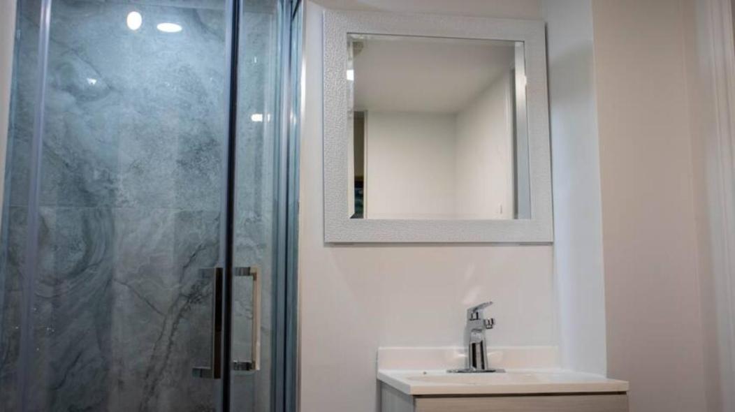 Riz Khan Peaceful Mississauga Home المظهر الخارجي الصورة